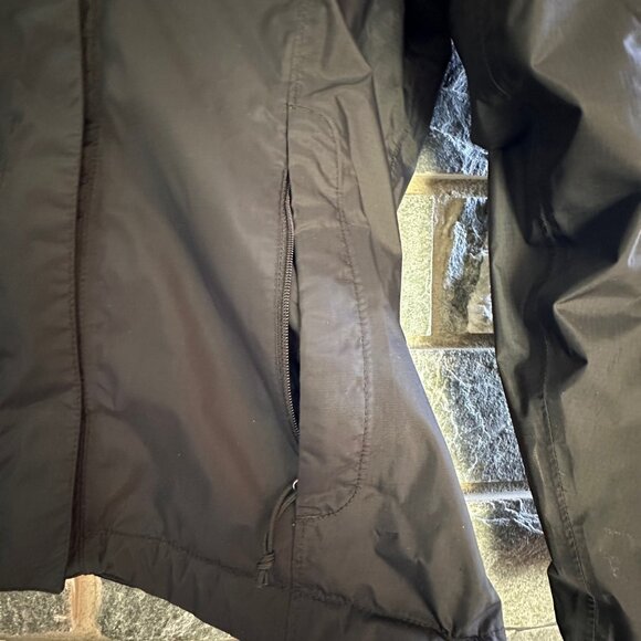 The North Face HyVent Waterproof Jacket - Picture 3 of 10